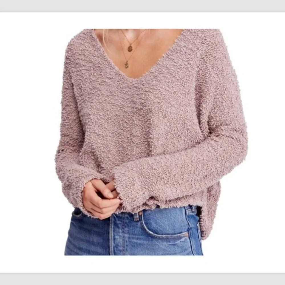 Free People Cropped Popcorn Pullover Sweater Size XS Lavender Mauve VNeck Bouclé